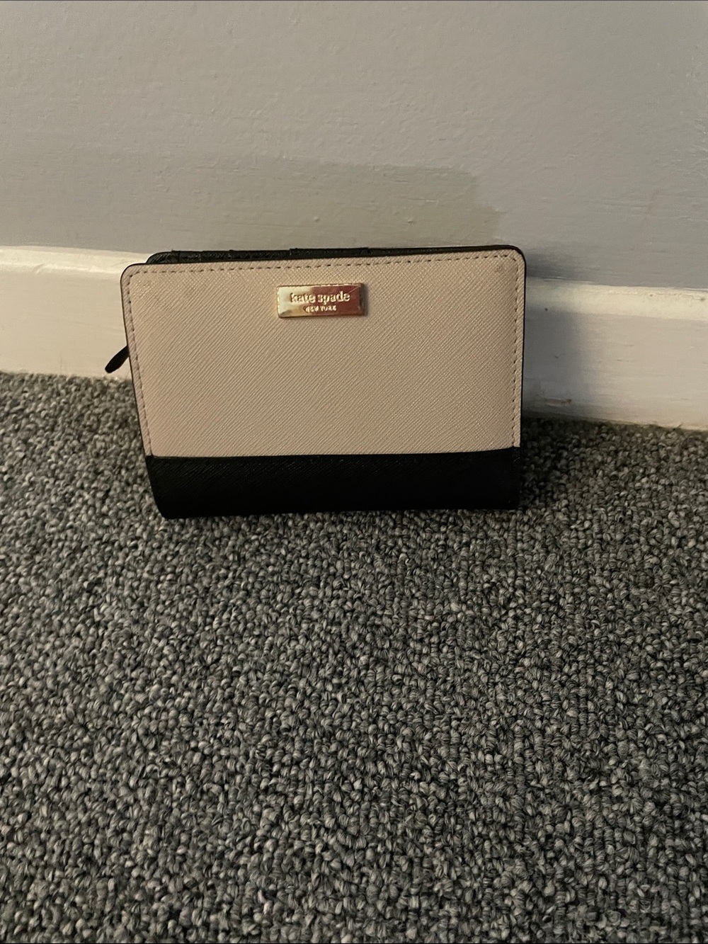 kate spade Cream and Black Zip Wallet with Gold Logo Plate